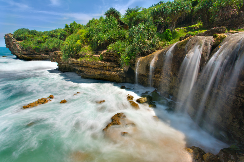 Jogan Wasserfall, Java, Indonesien jigsaw puzzle in Wasserfälle puzzles on TheJigsawPuzzles.com