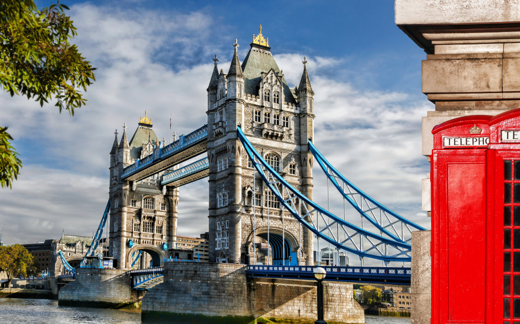 Tower Bridge with Red Phone Booths jigsaw puzzle in Bridges puzzles on TheJigsawPuzzles.com