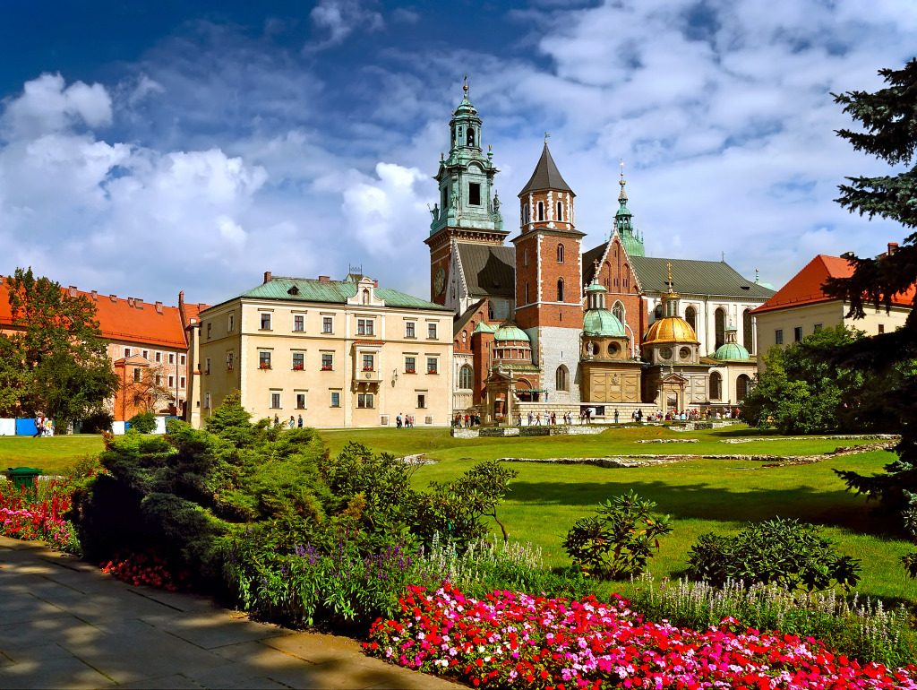 Castle in the Old City of Krakow jigsaw puzzle in Castles puzzles on TheJigsawPuzzles.com