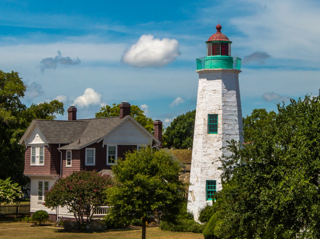 Farol Antigo do Point Comfort jigsaw puzzle in Quebra-Cabeça do Dia puzzles on TheJigsawPuzzles.com