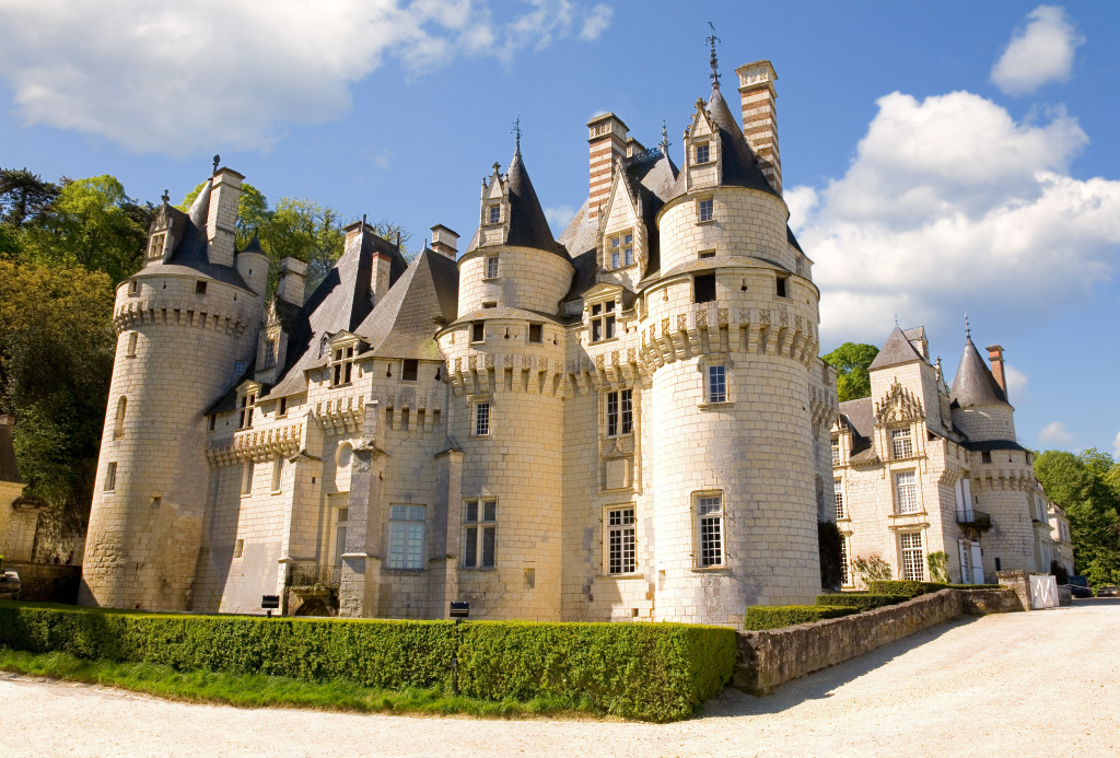 Château d'Usse, Vallée de la Loire, France jigsaw puzzle in Châteaux puzzles on TheJigsawPuzzles.com
