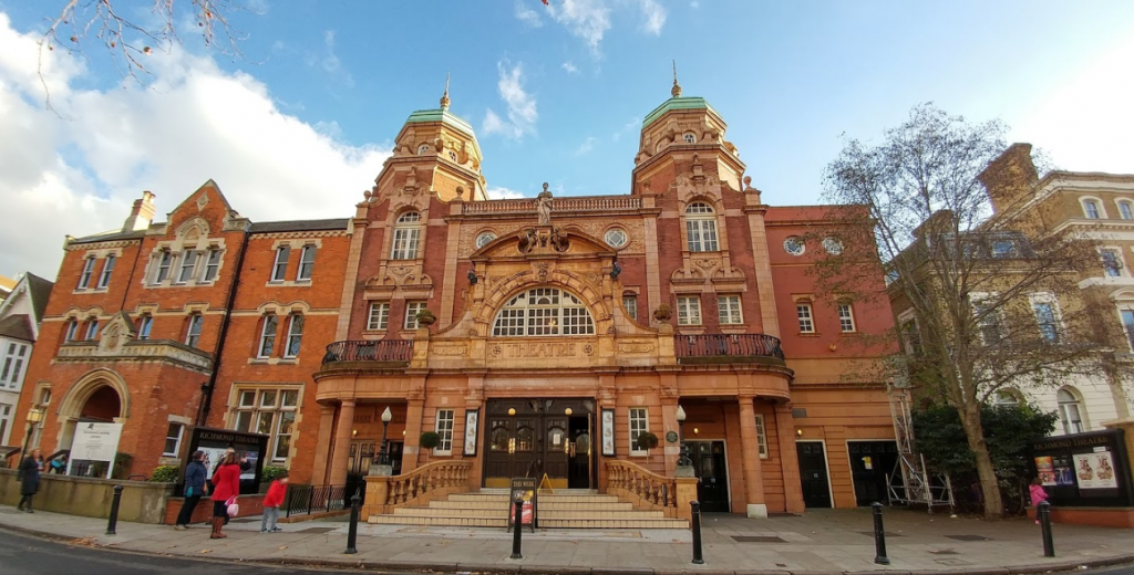 Richnond upon Thames Theatre jigsaw puzzle in mark james puzzles on TheJigsawPuzzles.com