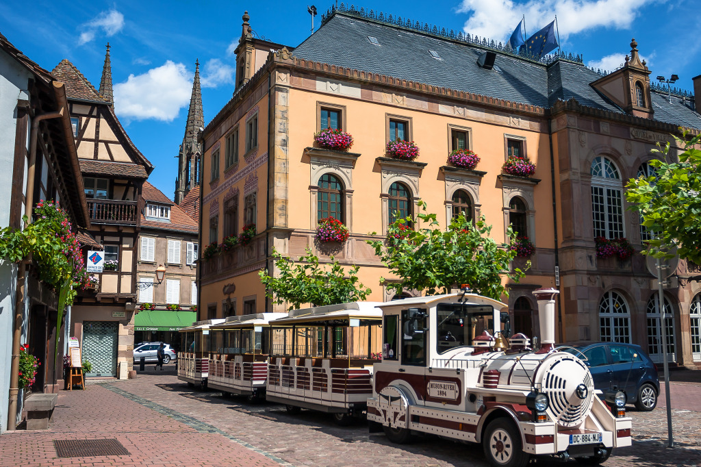 Excursion Train in Obernai, France jigsaw puzzle in Street View puzzles on TheJigsawPuzzles.com