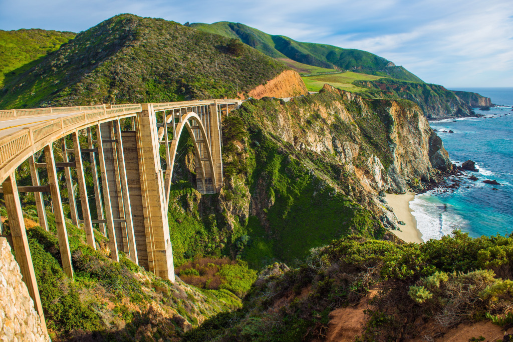 Bixby Creek Bridge, Big Sur, California jigsaw puzzle in Puzzle of the Day puzzles on TheJigsawPuzzles.com