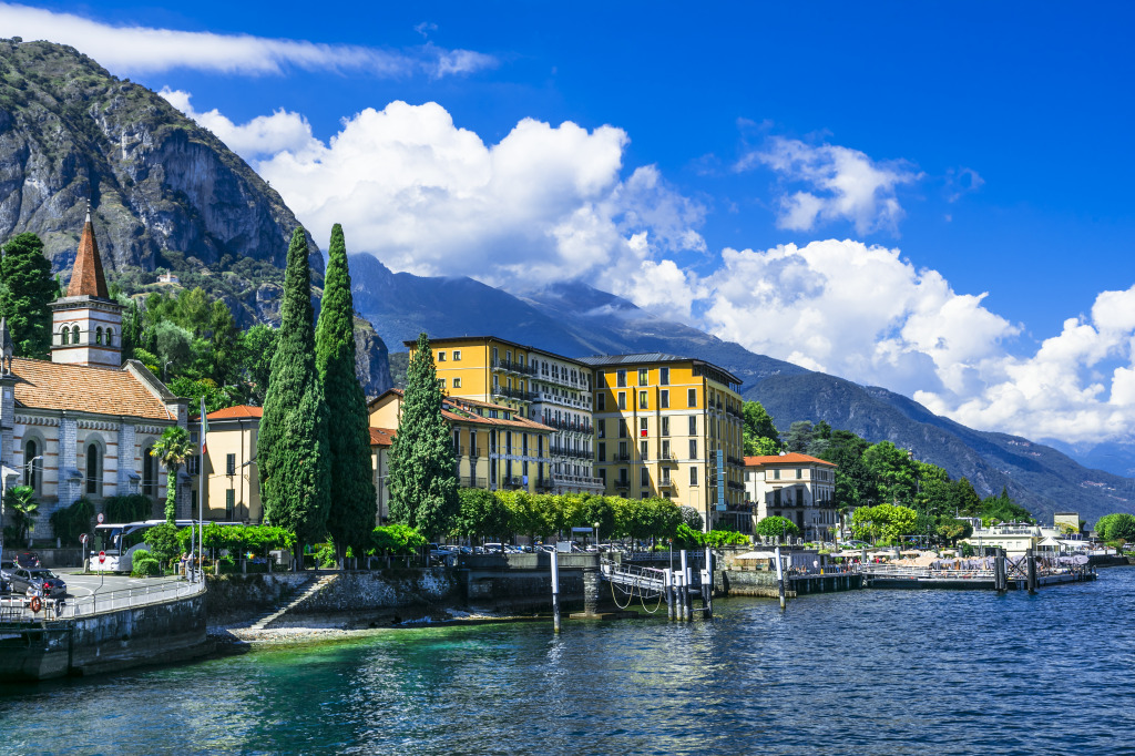 Lago di Como, Italy jigsaw puzzle in Great Sightings puzzles on TheJigsawPuzzles.com