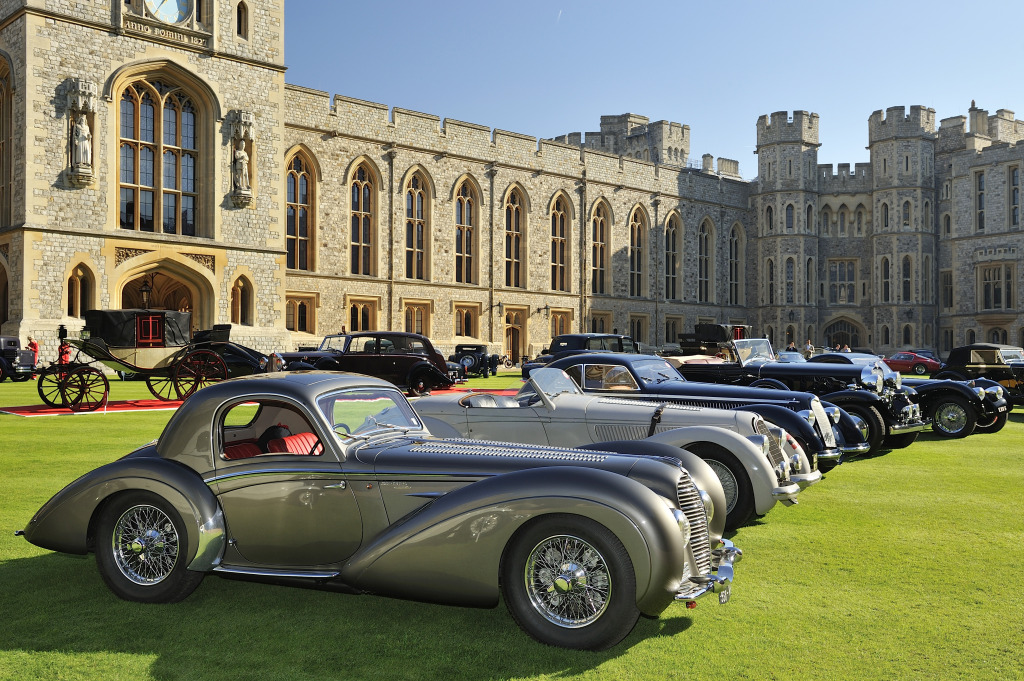 Classic Car Expo at Windsor Castle jigsaw puzzle in Cars & Bikes puzzles on TheJigsawPuzzles.com