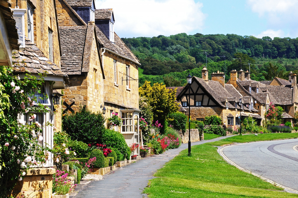 Cotswolds, Worcestershire, England jigsaw puzzle in Straßenansicht puzzles on TheJigsawPuzzles.com
