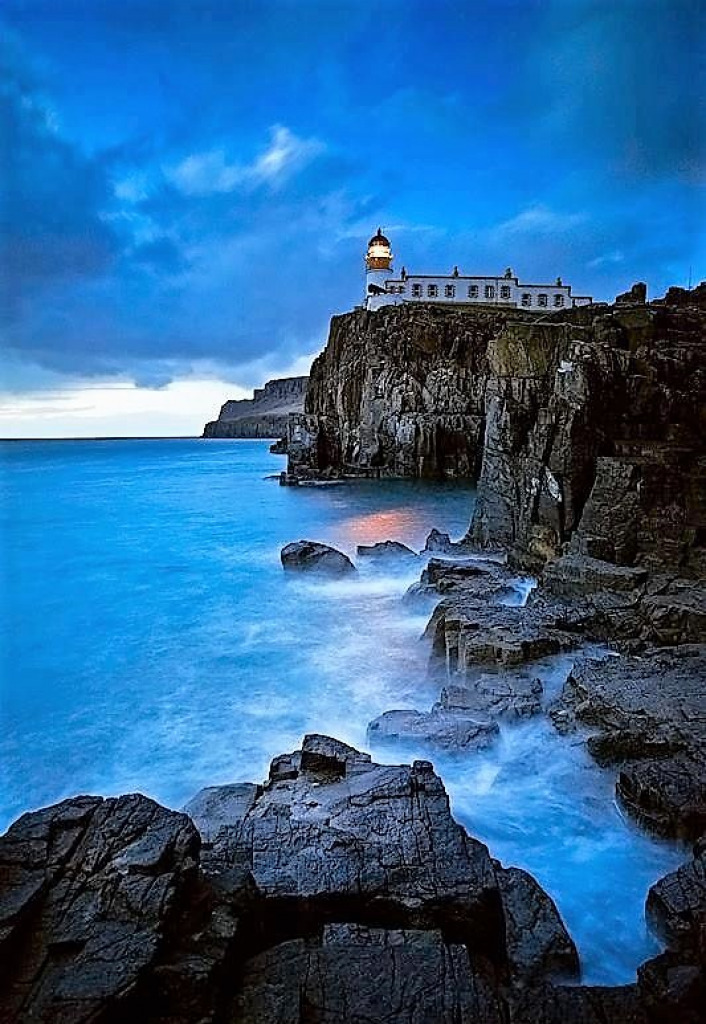 Neist Point Lighthouse jigsaw puzzle in Naomi Knapp puzzles on TheJigsawPuzzles.com