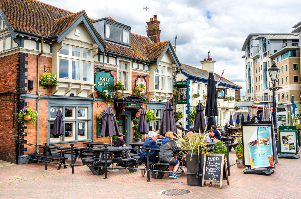 Traditional Pub on Poole Quay, England jigsaw puzzle in Street View puzzles on TheJigsawPuzzles.com