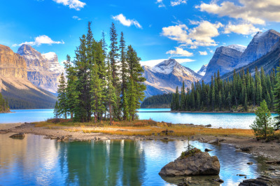 Spirit Island in Maligne Lake, Jasper NP jigsaw puzzle in Great ...