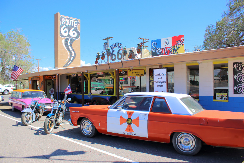 Route 66, Seligman, Arizona jigsaw puzzle in Autos & Motorräder puzzles on TheJigsawPuzzles.com