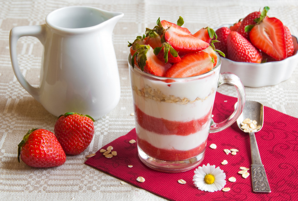 Yogurt Dessert with Strawberries jigsaw puzzle in Food & Bakery puzzles on TheJigsawPuzzles.com