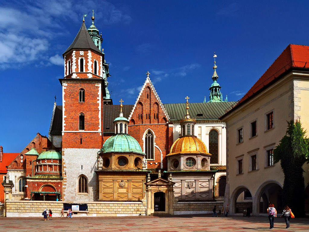 Castle in the Old City of Krakow jigsaw puzzle in Castles puzzles on TheJigsawPuzzles.com