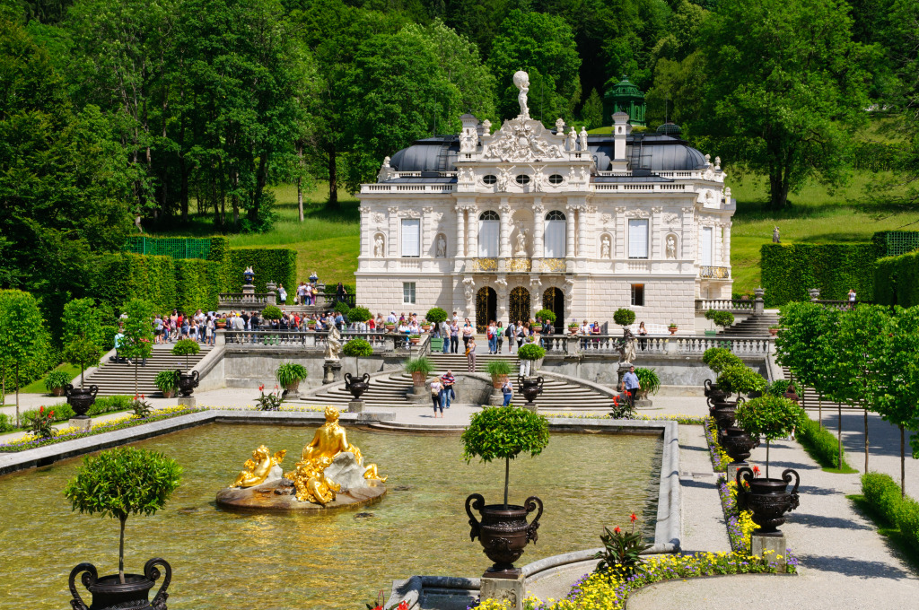 Linderhof Palace in Germany jigsaw puzzle in Castles puzzles on TheJigsawPuzzles.com