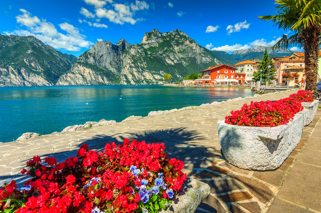 Lake Garda, Italy jigsaw puzzle in Great Sightings puzzles on ...