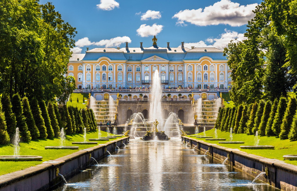 Le Grand Palais Peterhof, Russie jigsaw puzzle in Châteaux puzzles on TheJigsawPuzzles.com