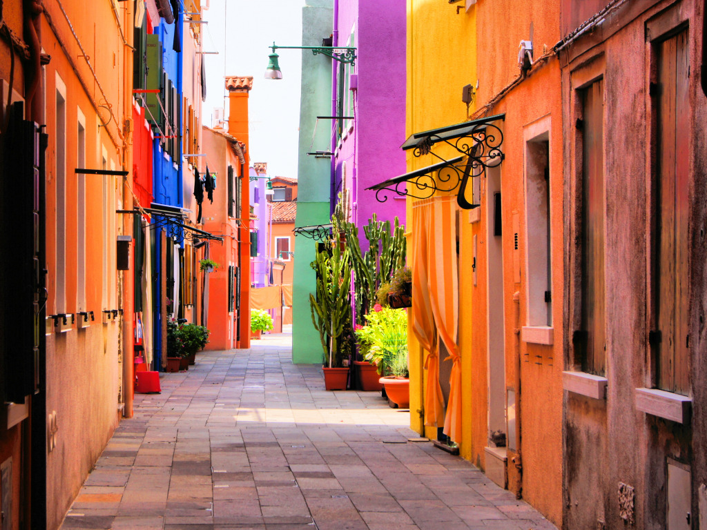 Colorful Street In Burano, Italy jigsaw puzzle in Street View puzzles on TheJigsawPuzzles.com