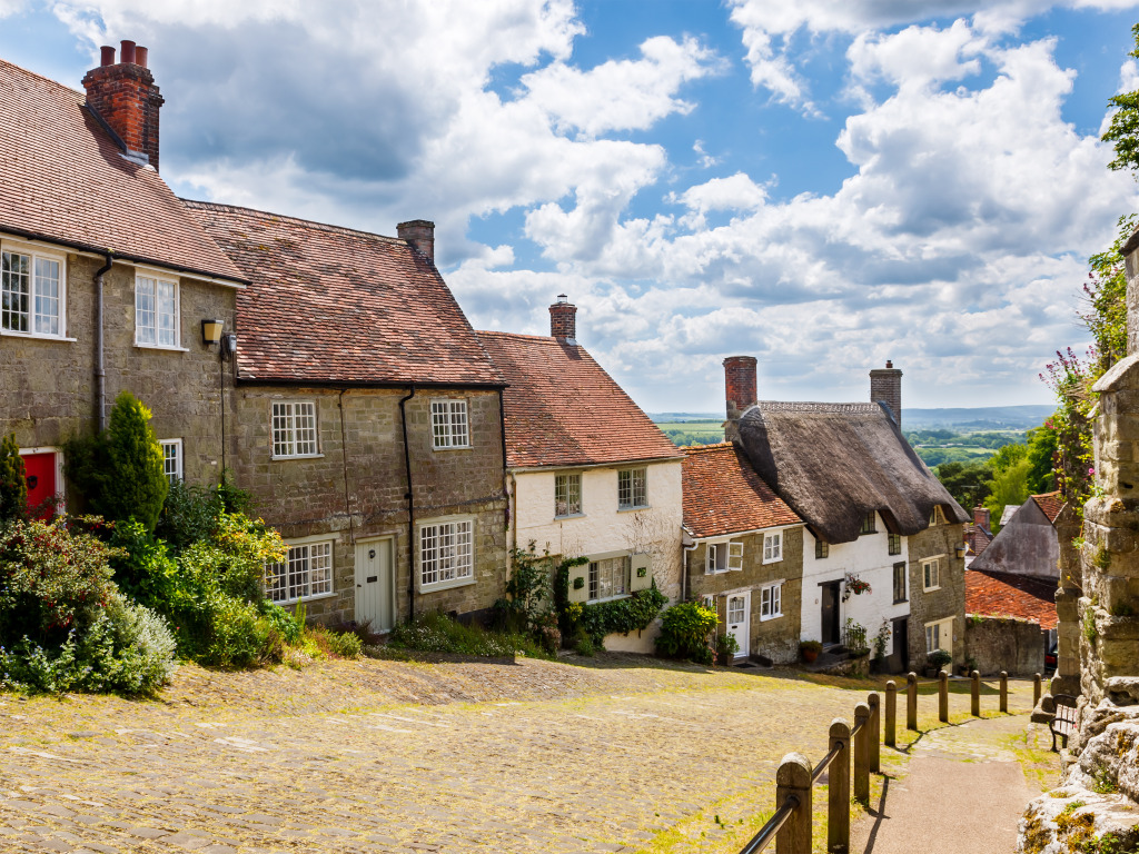 Gold Hill, Shaftesbury, England jigsaw puzzle in Street View puzzles on TheJigsawPuzzles.com