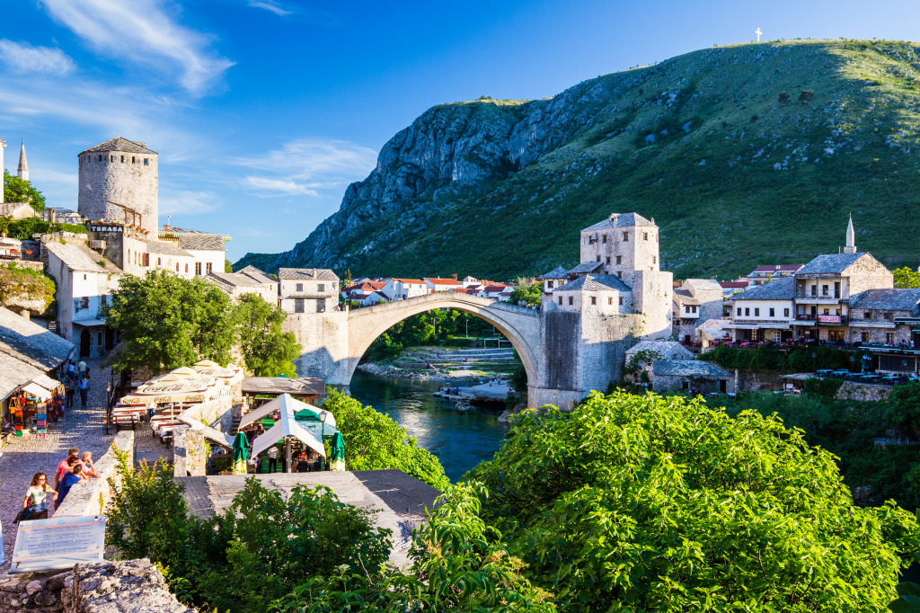 Vieux pont, Mostar, Bosnie jigsaw puzzle in Ponts puzzles on TheJigsawPuzzles.com
