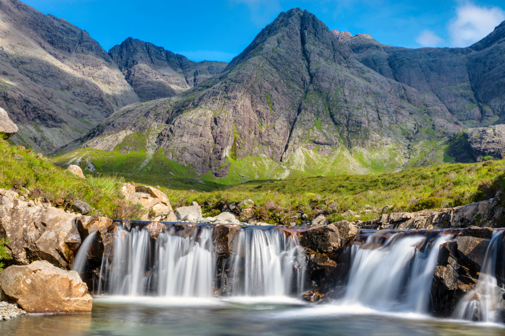 Isle of Skye in Scotland jigsaw puzzle in Waterfalls puzzles on TheJigsawPuzzles.com