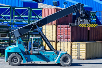 Container Box Loading at the Docks jigsaw puzzle in Cars & Bikes ...