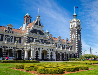 Dunedin Railway Station, New Zealand jigsaw puzzle in Puzzle of the Day ...