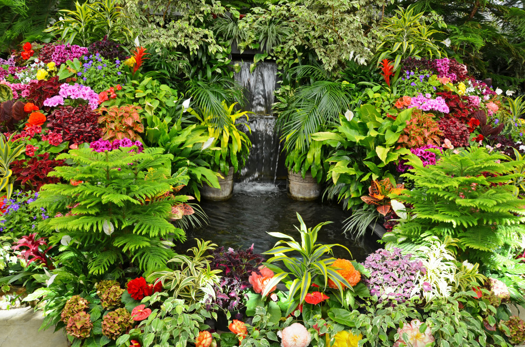 Тропический сад с красочными цветами jigsaw puzzle in Водопады puzzles on TheJigsawPuzzles.com