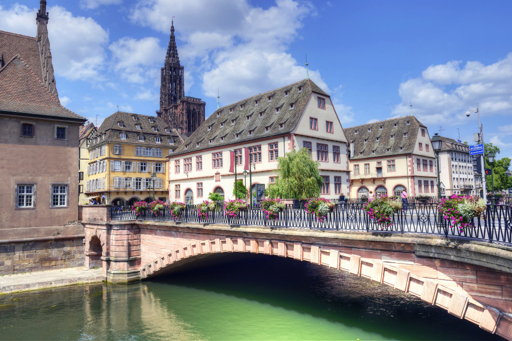 Old Town of Strasbourg, France jigsaw puzzle in Bridges puzzles on TheJigsawPuzzles.com