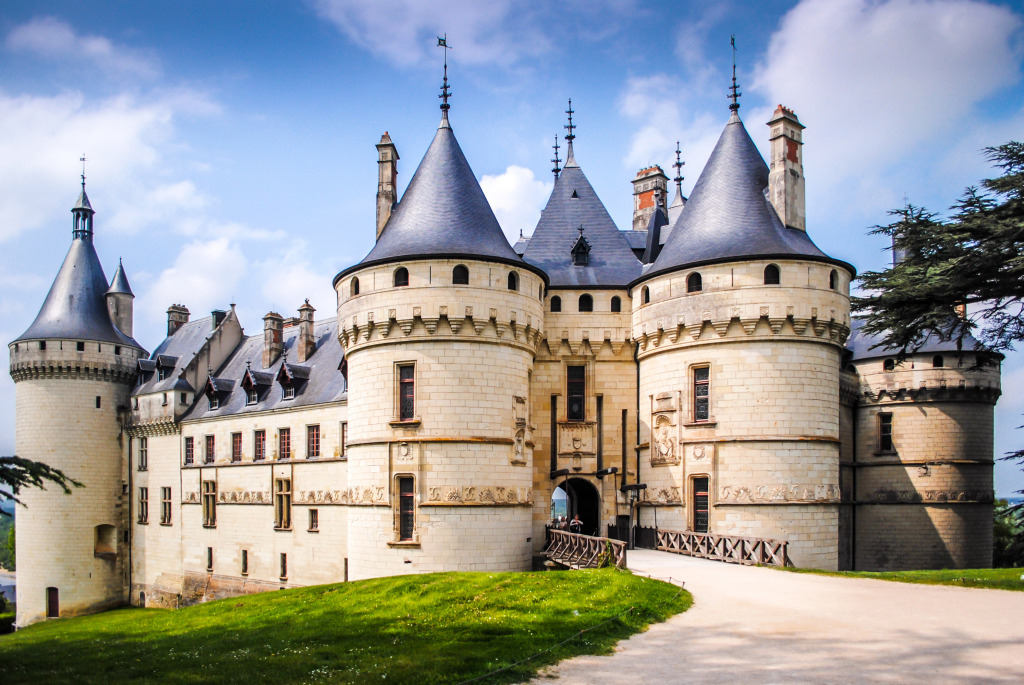 Castle Chaumont On Loire, France jigsaw puzzle in Castles puzzles on TheJigsawPuzzles.com