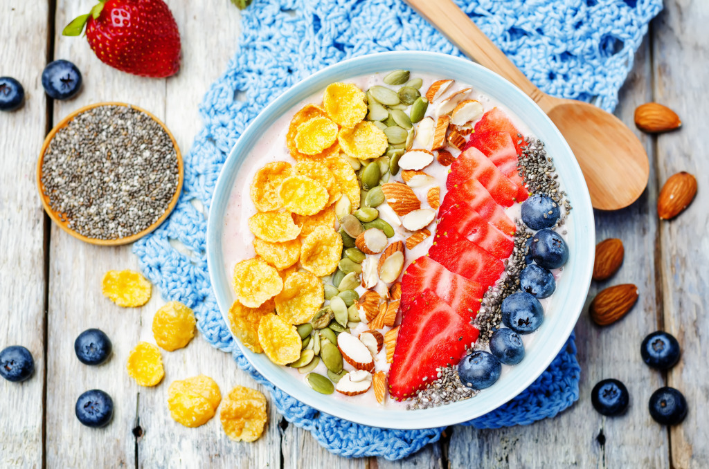 Erdbeer-Smoothie Bowl mit Obst jigsaw puzzle in Obst & Gemüse puzzles on TheJigsawPuzzles.com