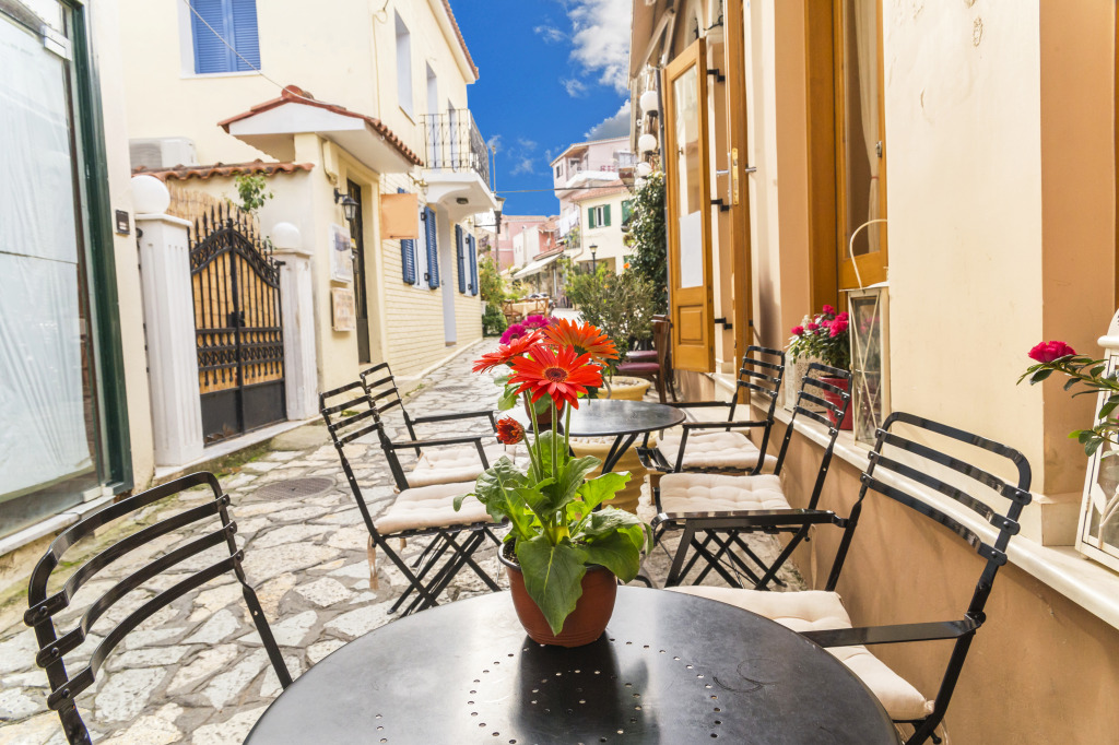 Street Cafe in Preveza City, Greece jigsaw puzzle in Food & Bakery puzzles on TheJigsawPuzzles.com