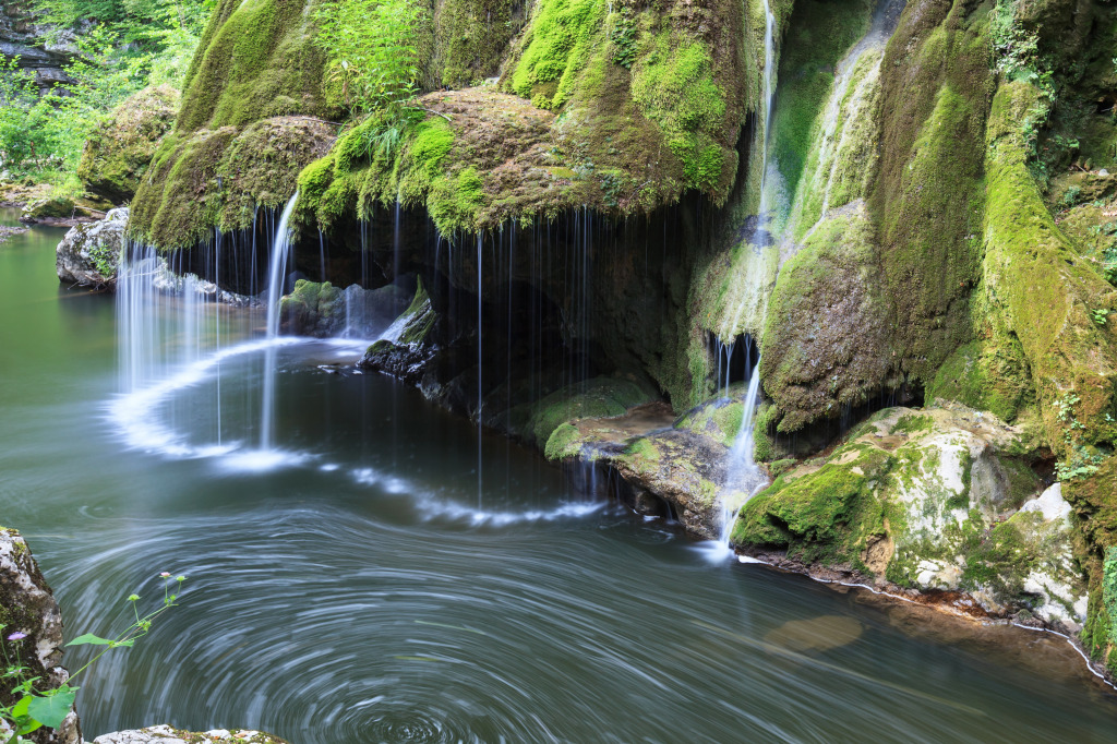Bigar Wasserfall, Rumänien jigsaw puzzle in Wasserfälle puzzles on TheJigsawPuzzles.com