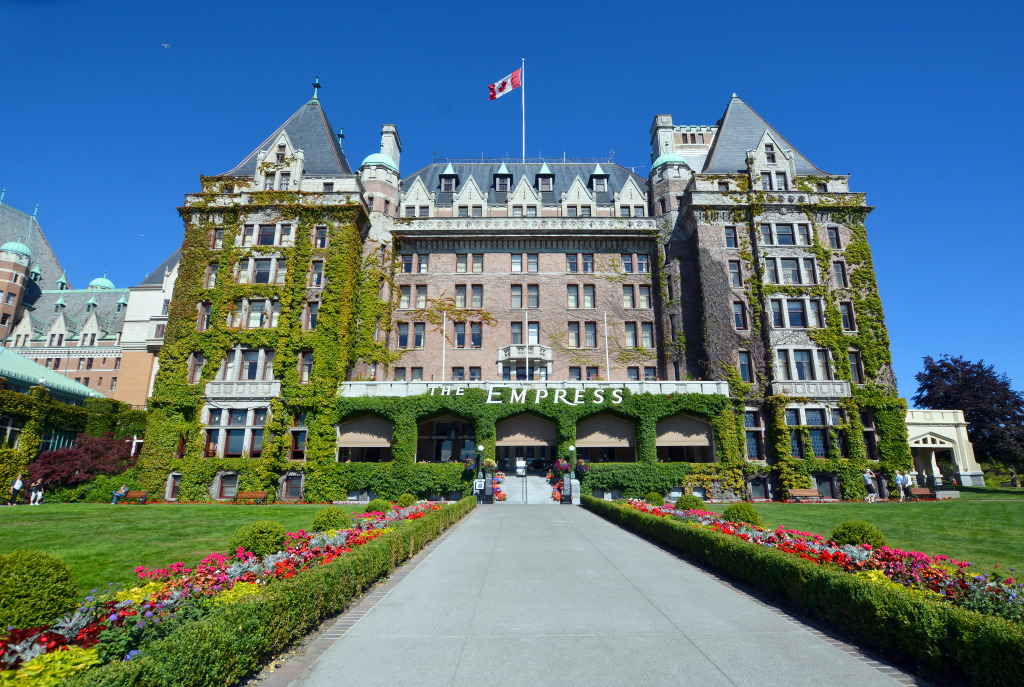 The Empress Hotel, Victoria BC jigsaw puzzle in Castles puzzles on TheJigsawPuzzles.com