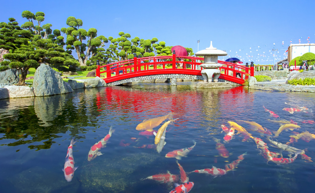Рыбный пруд в японском саду jigsaw puzzle in Мосты puzzles on TheJigsawPuzzles.com