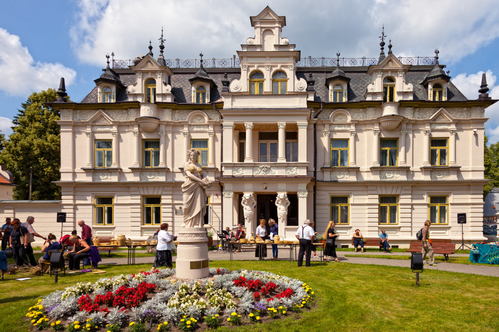 Buchholtz Palace in Suprasl, Poland jigsaw puzzle in Castles puzzles on TheJigsawPuzzles.com