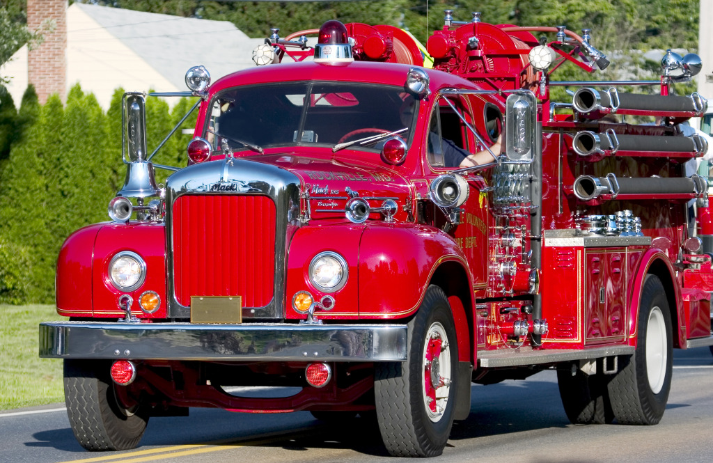 Vintage Fire Truck jigsaw puzzle in Cars & Bikes puzzles on TheJigsawPuzzles.com