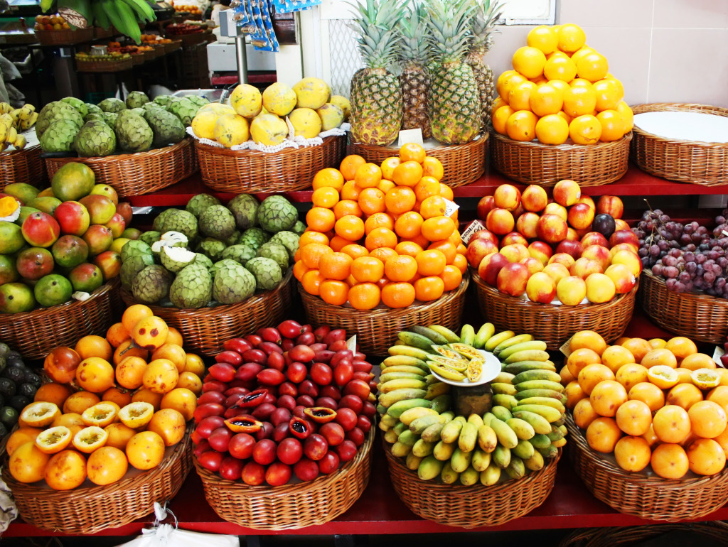 Fruit Stall at a Local Market jigsaw puzzle in Fruits & Veggies puzzles on TheJigsawPuzzles.com