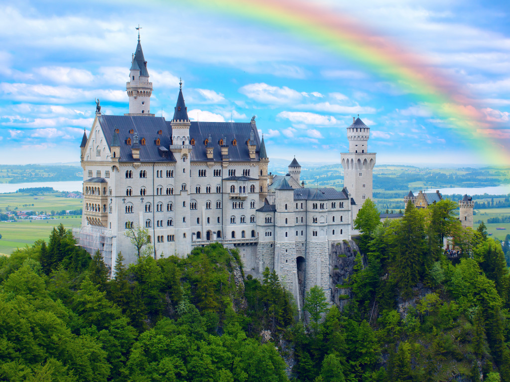 Rainbow over Castle Neuschwanstein, Bavarian Alps jigsaw puzzle in Castles puzzles on TheJigsawPuzzles.com