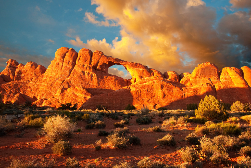 Skyline Arch, Arches National Park, Utah jigsaw puzzle in Great Sightings puzzles on TheJigsawPuzzles.com