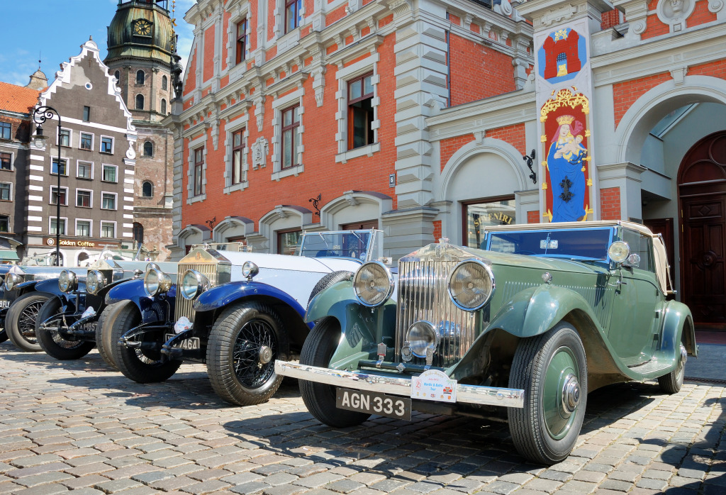 Antique Car Parade in Riga, Latvia jigsaw puzzle in Puzzle of the Day puzzles on TheJigsawPuzzles.com