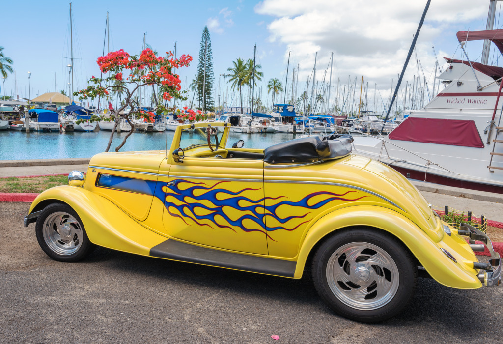 Vintage Roadster in Honolulu, Hawaii jigsaw puzzle in Cars & Bikes puzzles on TheJigsawPuzzles.com