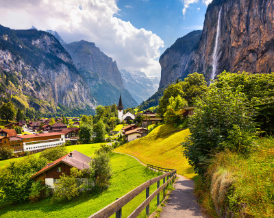 Lauterbrunnen Village, Swiss Alps jigsaw puzzle in Waterfalls puzzles ...