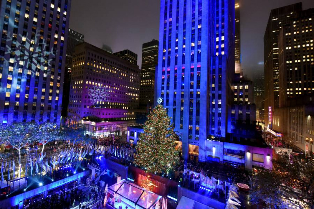 NYC Rockefeller Center Xmas Tree 2018 jigsaw puzzle in William Mann puzzles on TheJigsawPuzzles.com