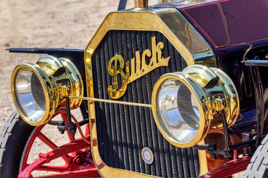 Antique Buick in Agoura Hills jigsaw puzzle in Cars & Bikes puzzles on TheJigsawPuzzles.com
