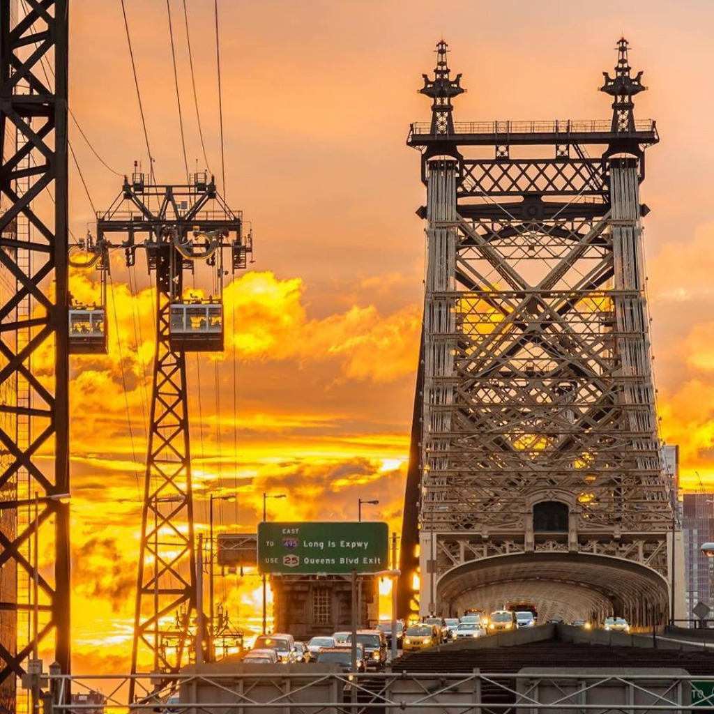 NYC Ed Koch Quensboro Bridge Sunsrise jigsaw puzzle in William Mann puzzles on TheJigsawPuzzles.com