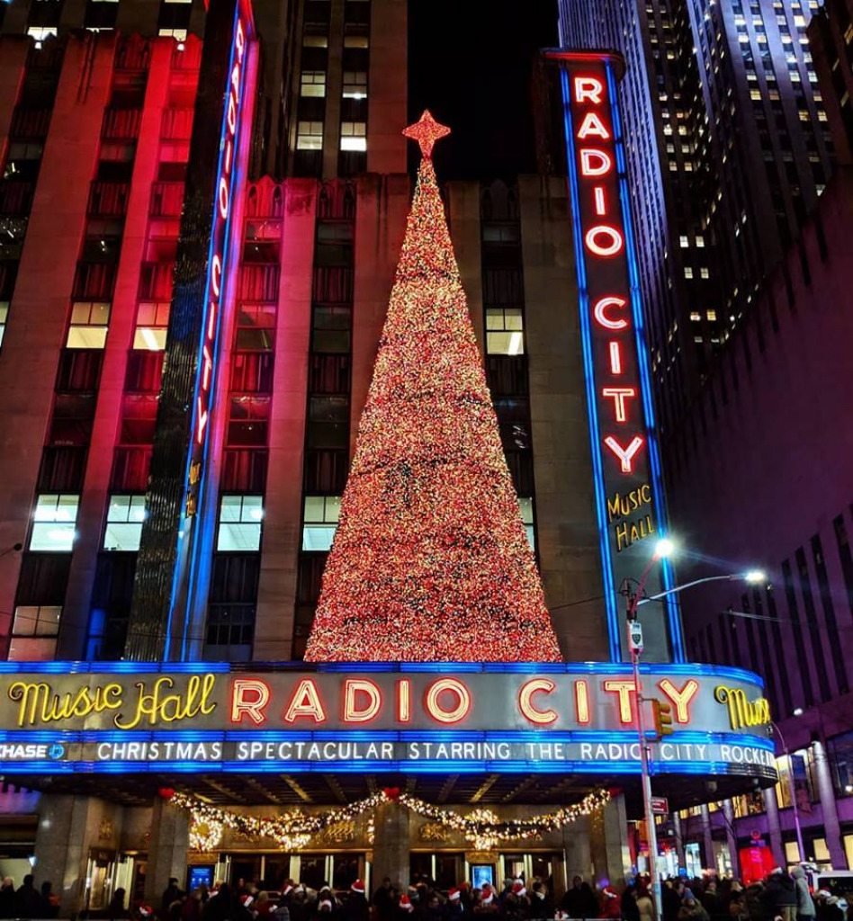 NYC Radio City jigsaw puzzle in William Mann puzzles on TheJigsawPuzzles.com