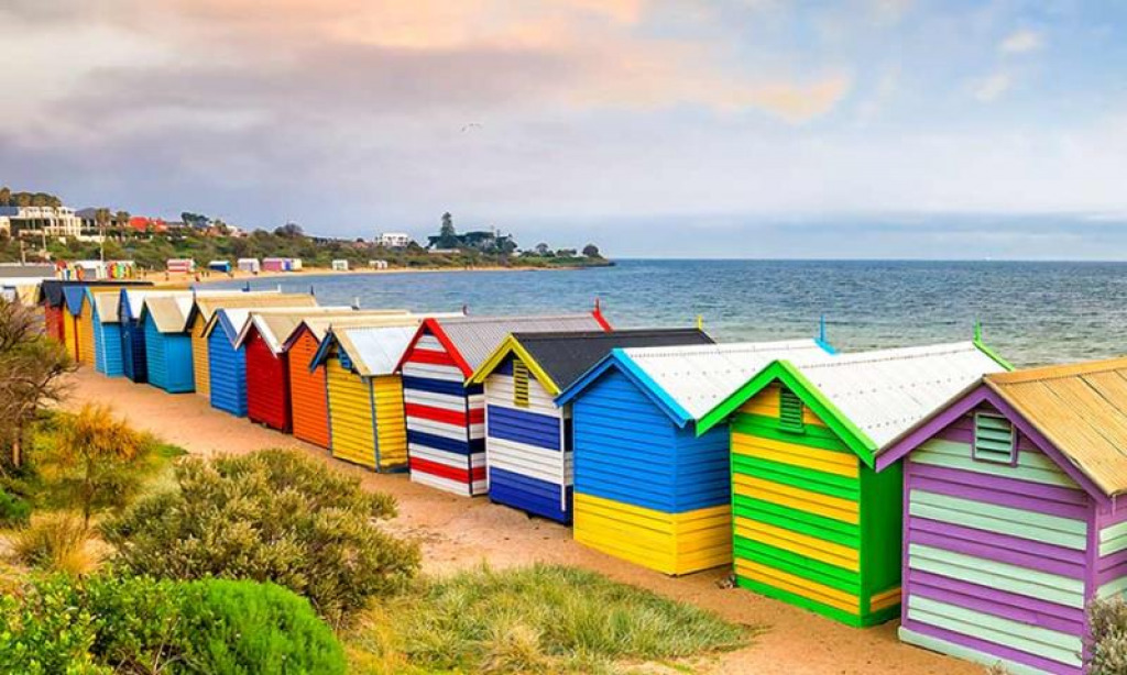 BrightonBeachHouse_EN-AU9591010991_800x480 jigsaw puzzle in Tim Orchard puzzles on TheJigsawPuzzles.com