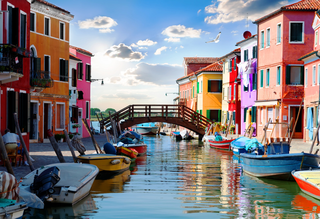 Street in Burano, Italy jigsaw puzzle in Bridges puzzles on TheJigsawPuzzles.com