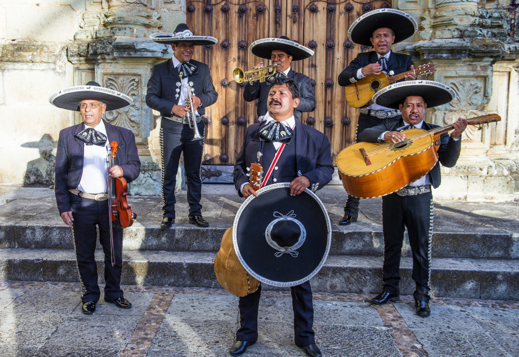Mariachis During the Carnival in Mexico jigsaw puzzle in People puzzles on TheJigsawPuzzles.com