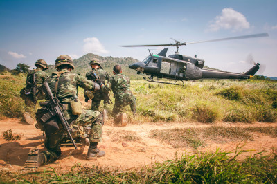 Soldiers Boarding a Military Helicopter jigsaw puzzle in Aviation ...